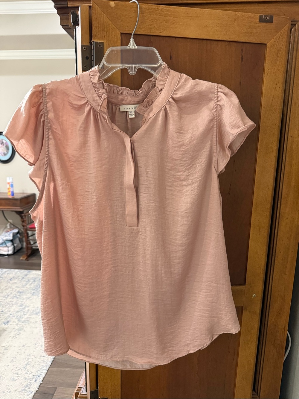 Ruffled Neck Cap-Sleeve Blouse in Blush Pink